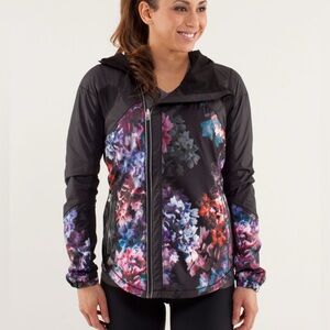 Lululemon Run Get Up And Glow Rain Jacket Floral Full Zip Size 6 $148 Excellent